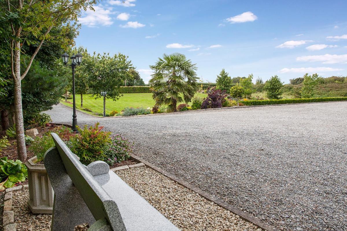 The Ridgewood Lodge Newbridge  Exterior foto